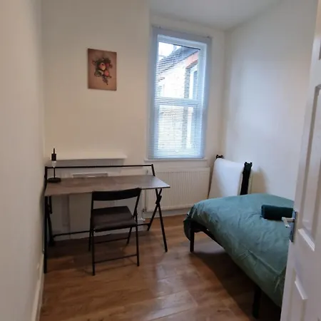 3 Bedrooms House With Parking Holiday home