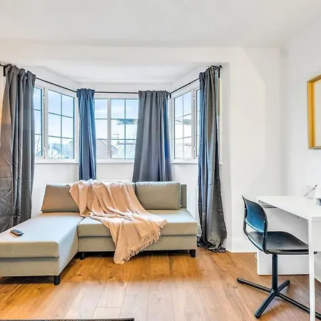 Monthly Gem - 1Bd, Sleeps 3, Close To Businesscenter, West End & Wembley Apartment *