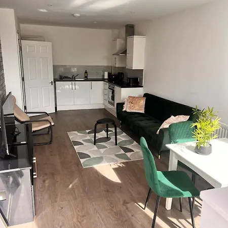 Apartment Free Parking,top Location, Shops *