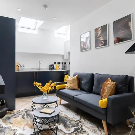 Apartment Modern Near Elizabeth Line