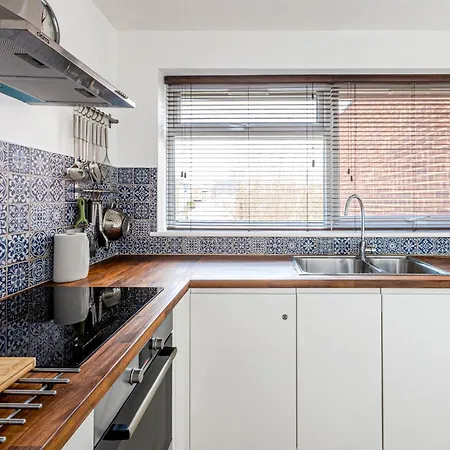 Dreamy Leytonstone 5 Min To Tube Apartment *