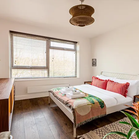 Dreamy Leytonstone 5 Min To Tube Apartment