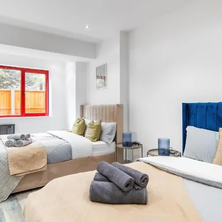 Apartment Modern Near Elizabeth Line