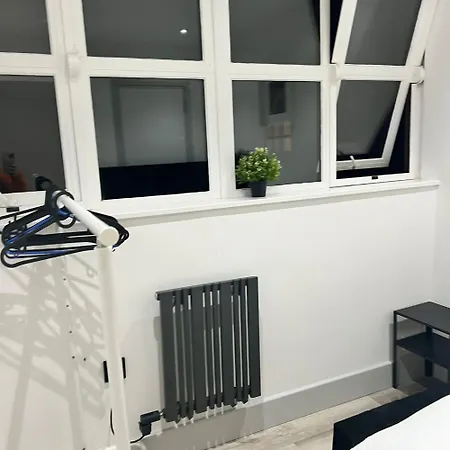 Apartment Modern Near Elizabeth Line Romford
