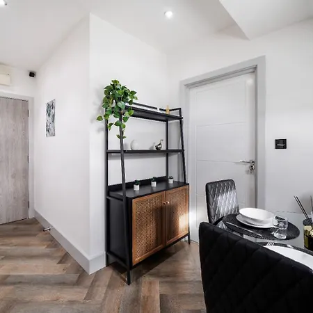 Modern Near Elizabeth Line