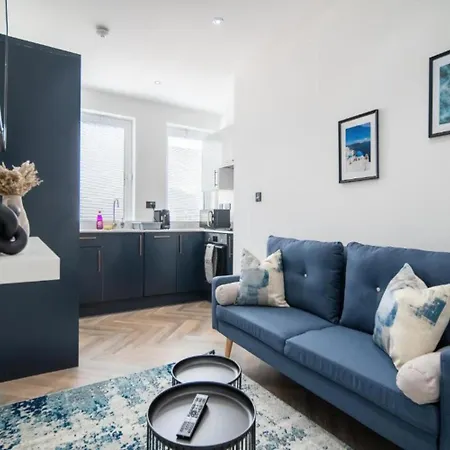 Apartment Modern Near Elizabeth Line