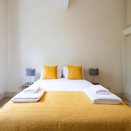 Vesto Two Bedroom Notting Hill Arv