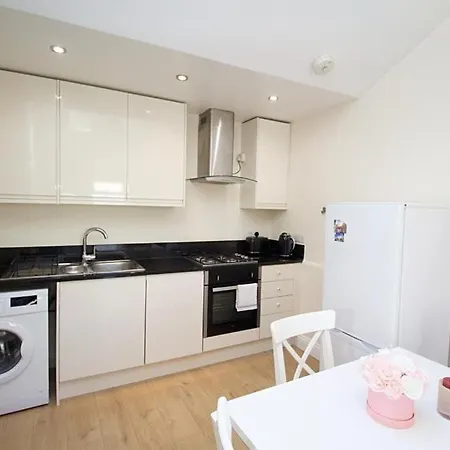 Lovely 1-bedroom Flat In Near Blackhorse Rd