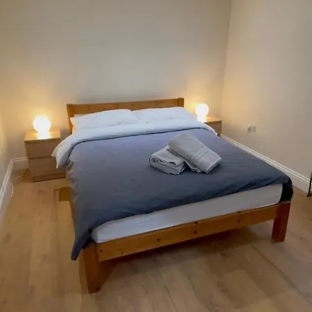 Apartment Lovely 1-bedroom Flat In Near Blackhorse Rd *