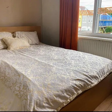 Homestay Niloccupancy Feltham