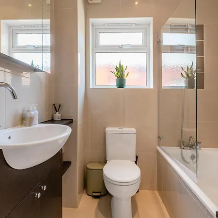 Elegant 1br With Garden Near Neasden Station * London