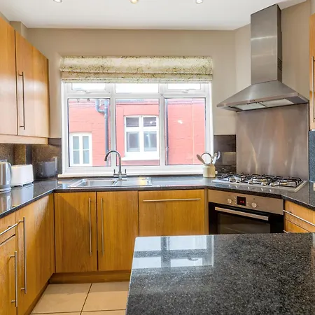 Elegant 1br With Garden Near Neasden Station