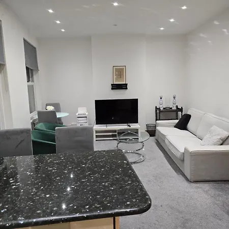 Estatesmen Mount Street Mayfair Flat * London