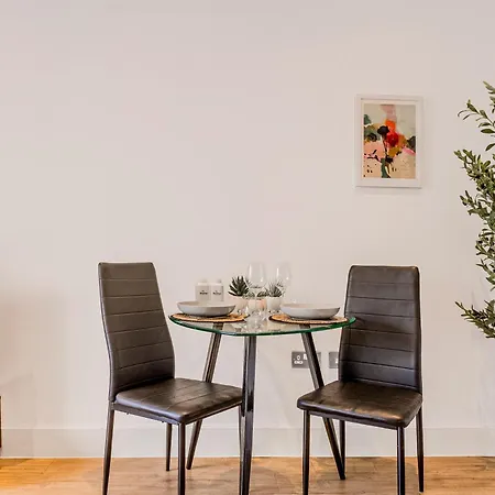 1br With Patio Near Wembley Stadium * Londres