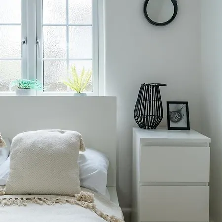 Charming Mews Flat Near Little Venice *