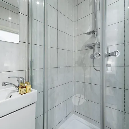 Apartment Contemporaru In Shoreditch