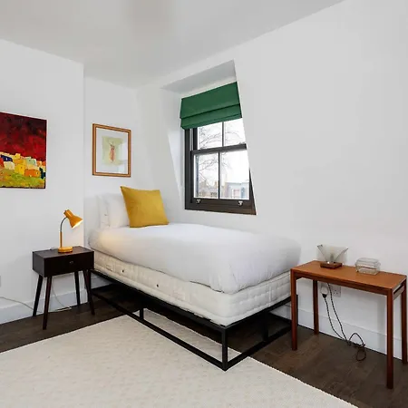 Veeve - Reach For The Stars Holiday home London