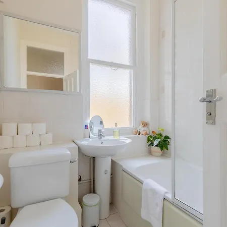 Apartment Tasteful 2bd Flat In Listed Building Maida Vale London