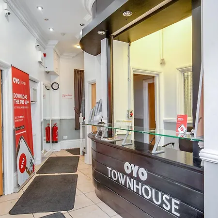 Hotell Oyo Townhouse New England, Victoria 3*