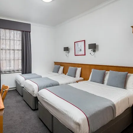 Hotell Oyo Townhouse New England, Victoria 3*