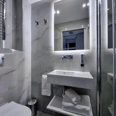 Nox Olympia Hotel 4*