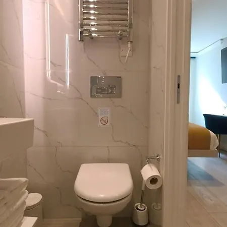 Hotel Nox Olympia 4*
