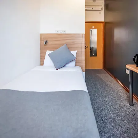 Arinza Hotel, London Hotel Ilford