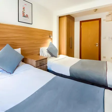 Arinza Hotel, London