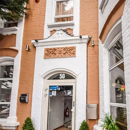 Arinza Hotel, London 3* Ilford