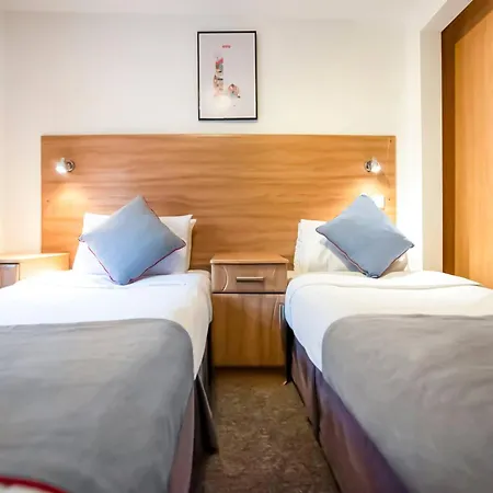 Arinza Hotel, London 3*