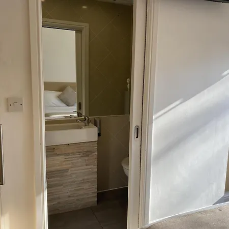 Nox Kensington 4*