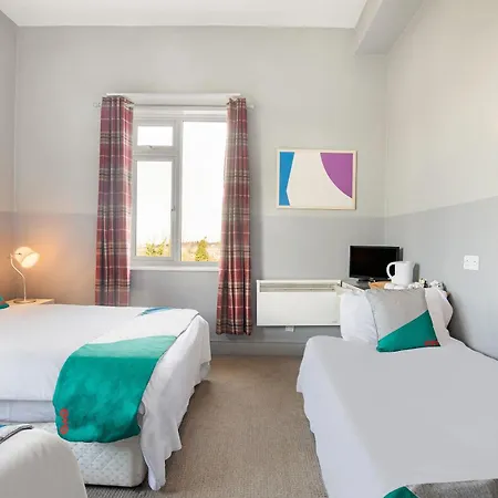 Oyo The Man Pub And Hotel 3*