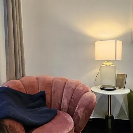 Estatesmen Park Lane Marble Arch Apartment London