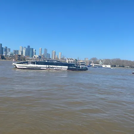 River View Spacious Apartamento Londres