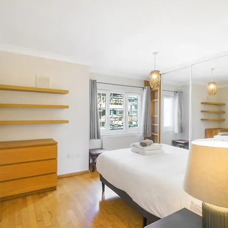 Appartamento Spacious 3 Story House In Fulham Broadway Londra