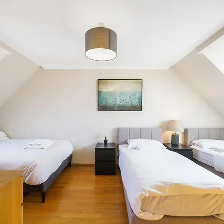 Spacious 3 Story House In Fulham Broadway Appartamento