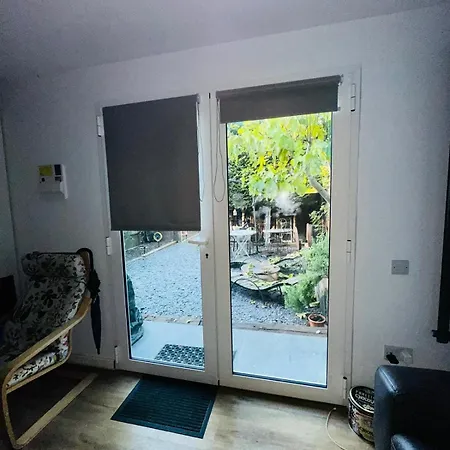 Apartment Il Giardino London