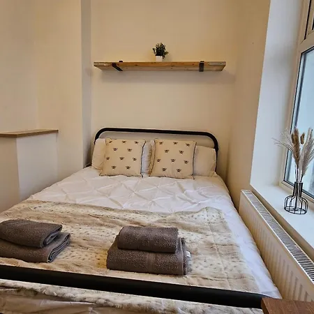Bros Hotel