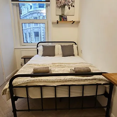 Bros Hotel 3*