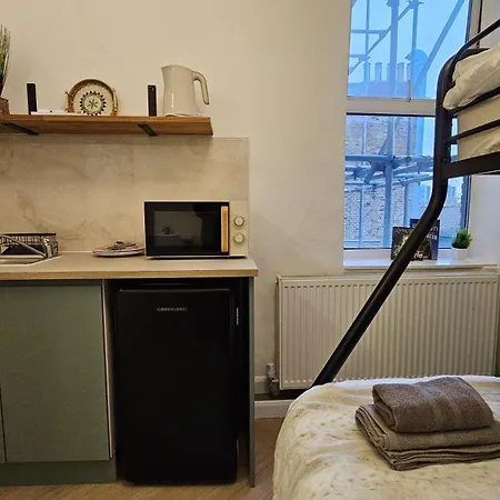 Bros Hotel