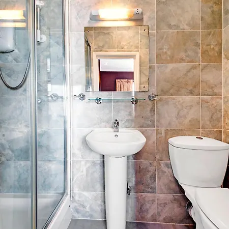Oyo Bostons Manor Hotel, Hanwell London Hotel 3*