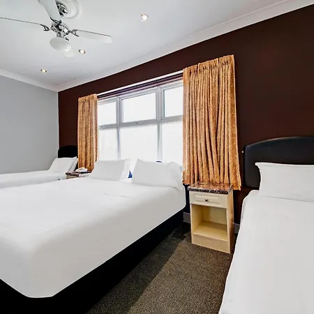 Oyo Bostons Manor Hotel, Hanwell London Hotel Greenford (Greater London)
