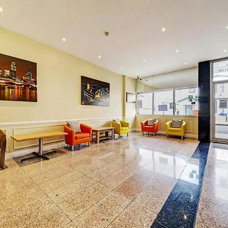 Oyo Bostons Manor Hotel, Hanwell London 3*