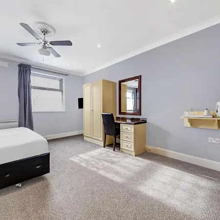 Hotel Oyo Bostons Manor Hotel, Hanwell London Greenford (Greater London)