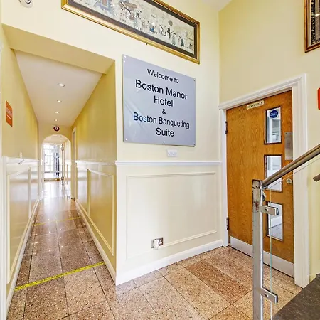 Oyo Bostons Manor Hotel, Hanwell London Hotel
