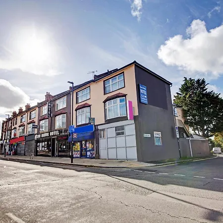 Hotel Oyo Bostons Manor Hotel, Hanwell London
