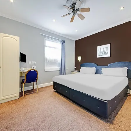 Oyo Bostons Manor Hotel, Hanwell London 3* Greenford (Greater London)