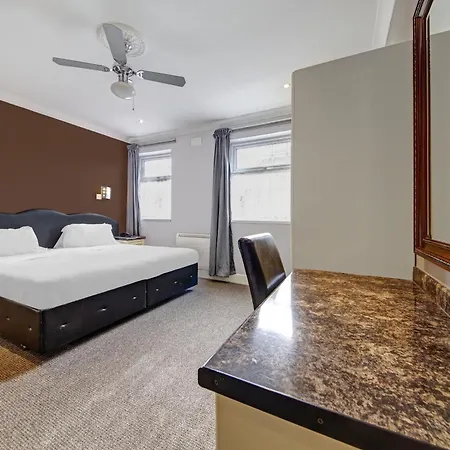 Oyo Bostons Manor Hotel, Hanwell London Hotel 3*