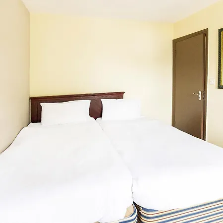 Old Oak Tree Hotel Hounslow