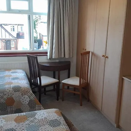 Edgware Oda ve Kahvaltı 3*